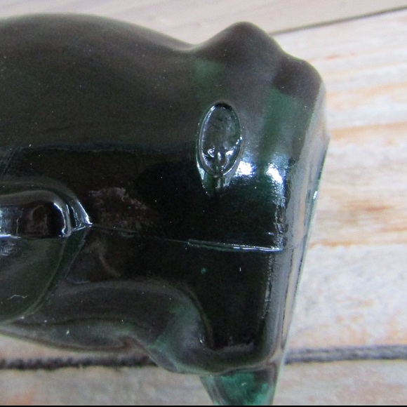 Fenton Glass Spruce Green Penguin Figurine Hand Painted Magnolia Holiday - Picture 5 of 8